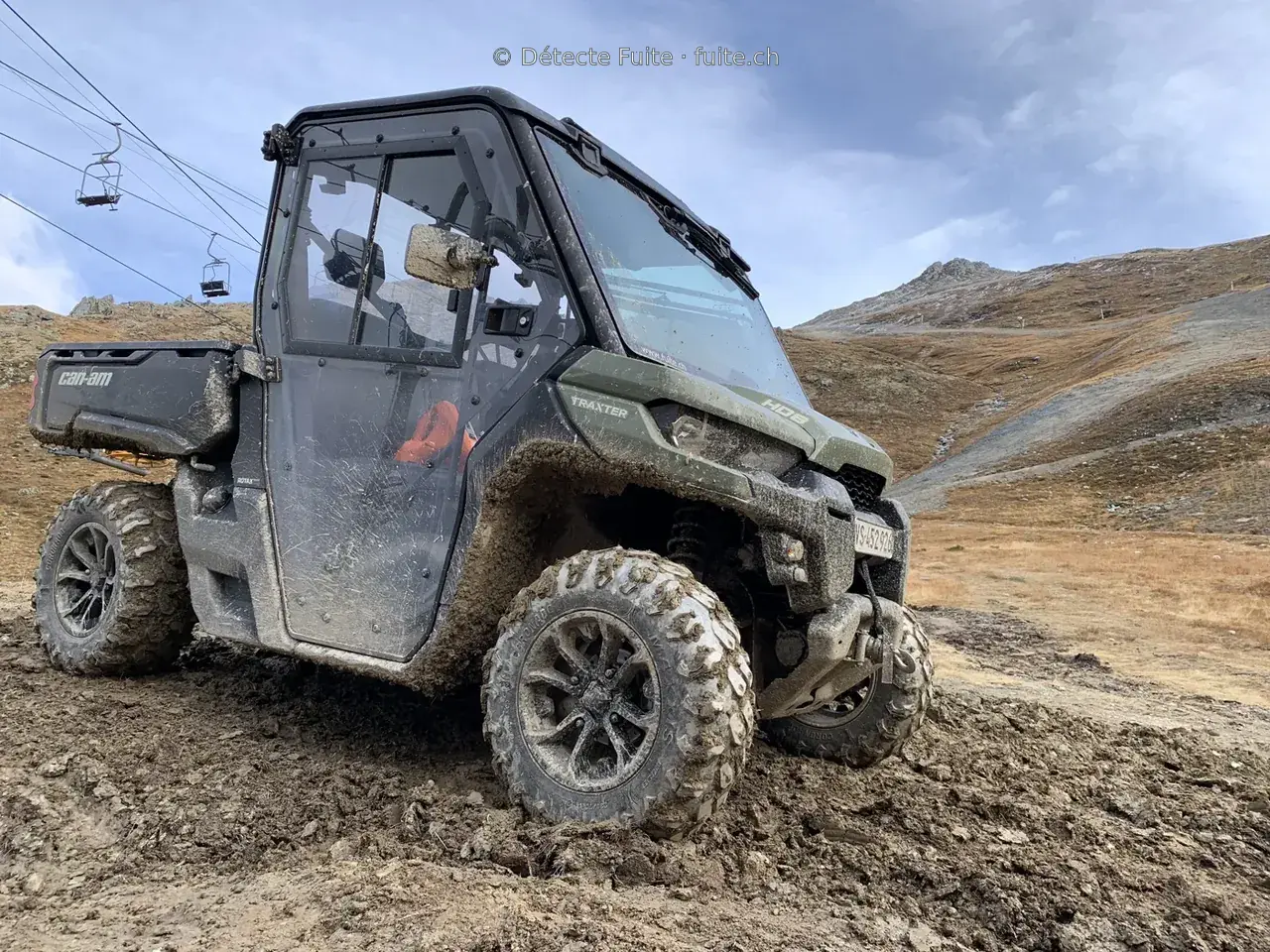 UTV Détecte Fuite sur un chemin en montagne